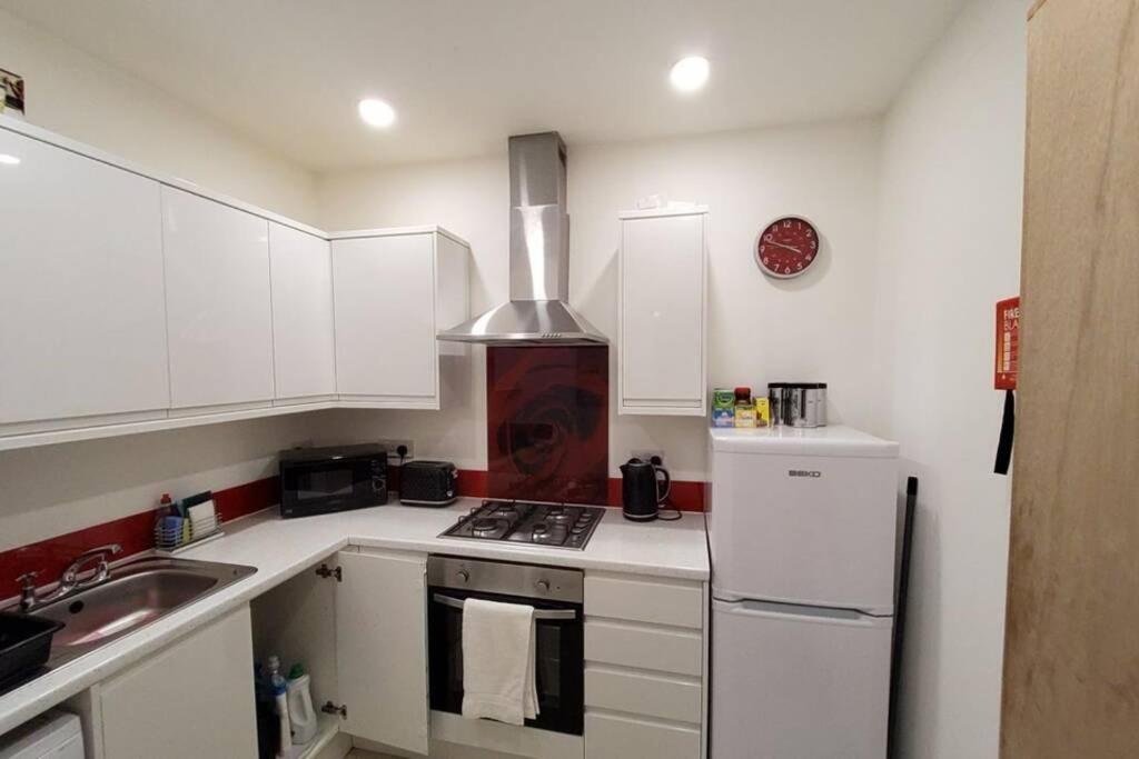 Leith Spectacular Apartment By Sensational Stay Short Lets & Serviced Accommodation With 6 Separate Beds & 2 Baths Edinburg Exteriör bild