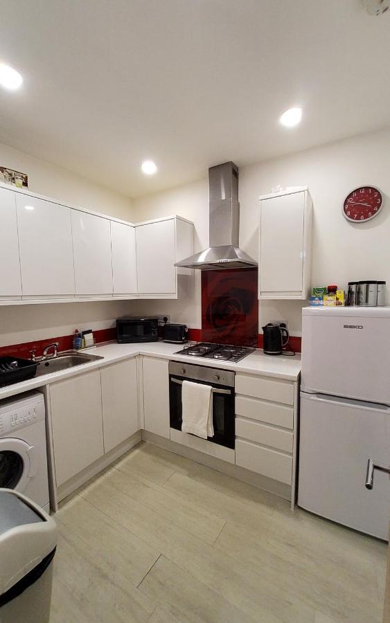 Leith Spectacular Apartment By Sensational Stay Short Lets & Serviced Accommodation With 6 Separate Beds & 2 Baths Edinburg Exteriör bild